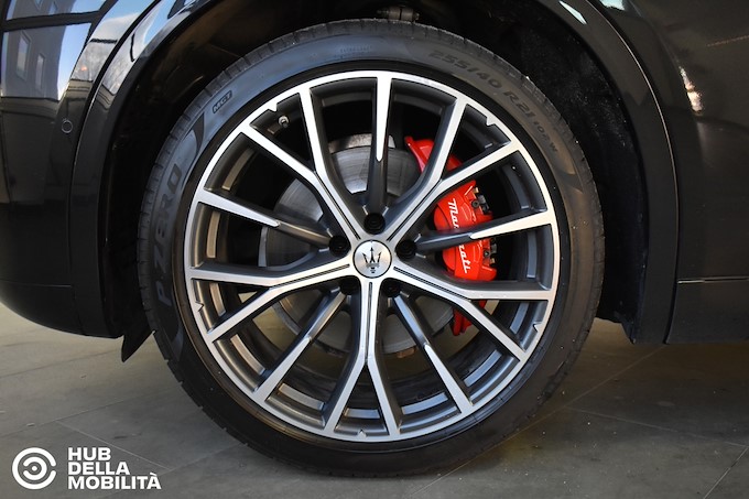 MASERATI Grecale MHEV 300 CV AWD GT